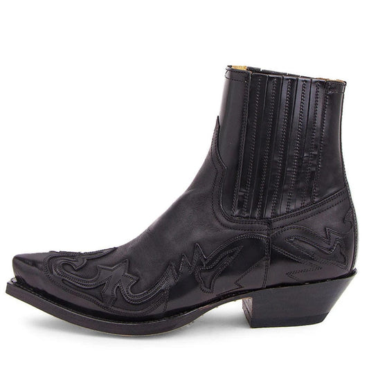 MW | Spitze Schuhe mit Stickerei-Design